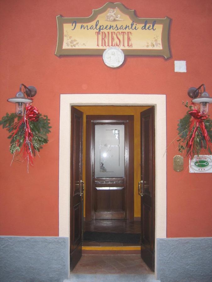 I Malpensanti Del Trieste Monticelli dʼOngina Exteriör bild
